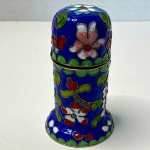 EUC Vtg Chinese Brass Cloisonné Enamel Floral Round Trinket Box Lid Hand Painted